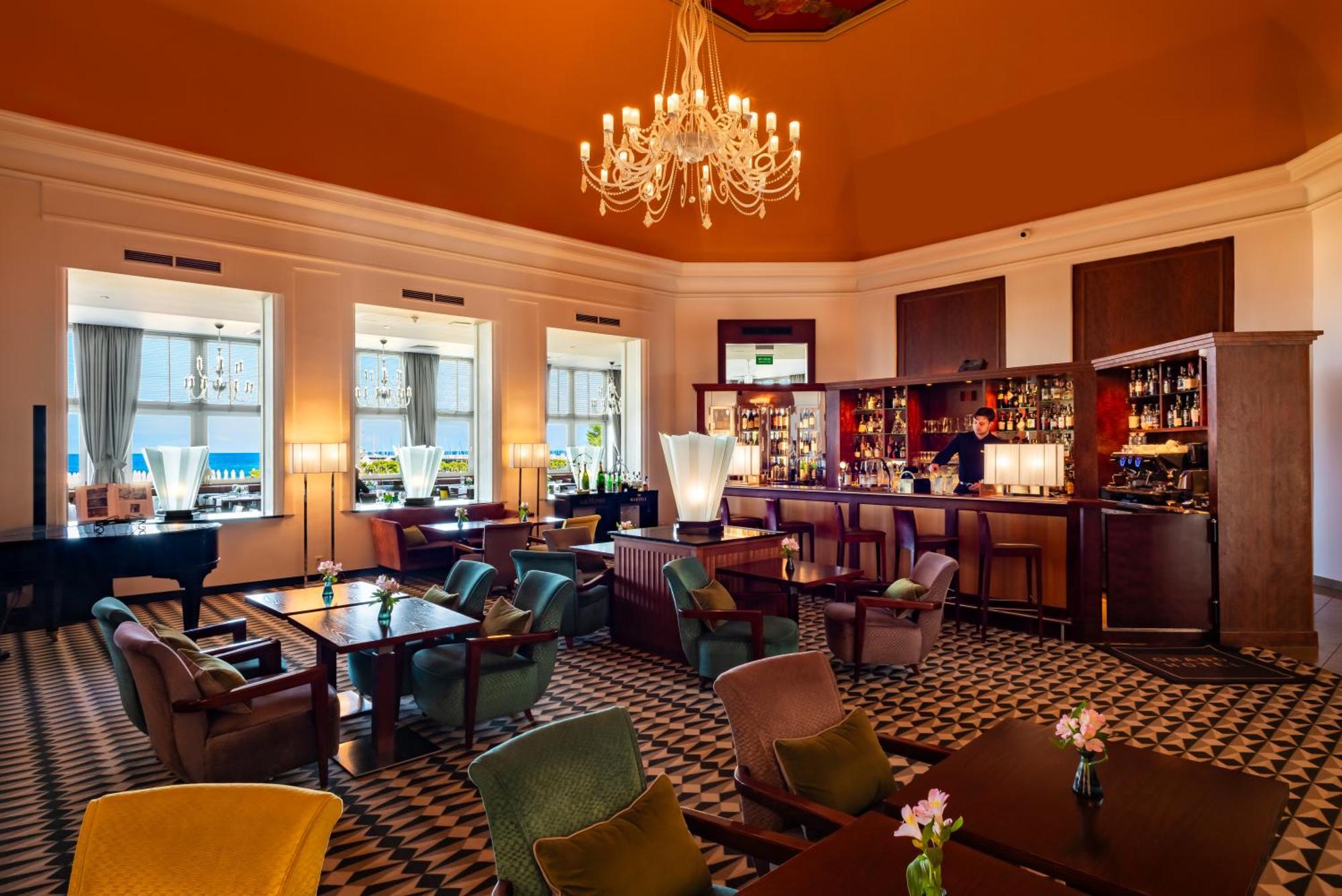 Sofitel Grand Sopot Hotel Luaran gambar The bar at the 1905